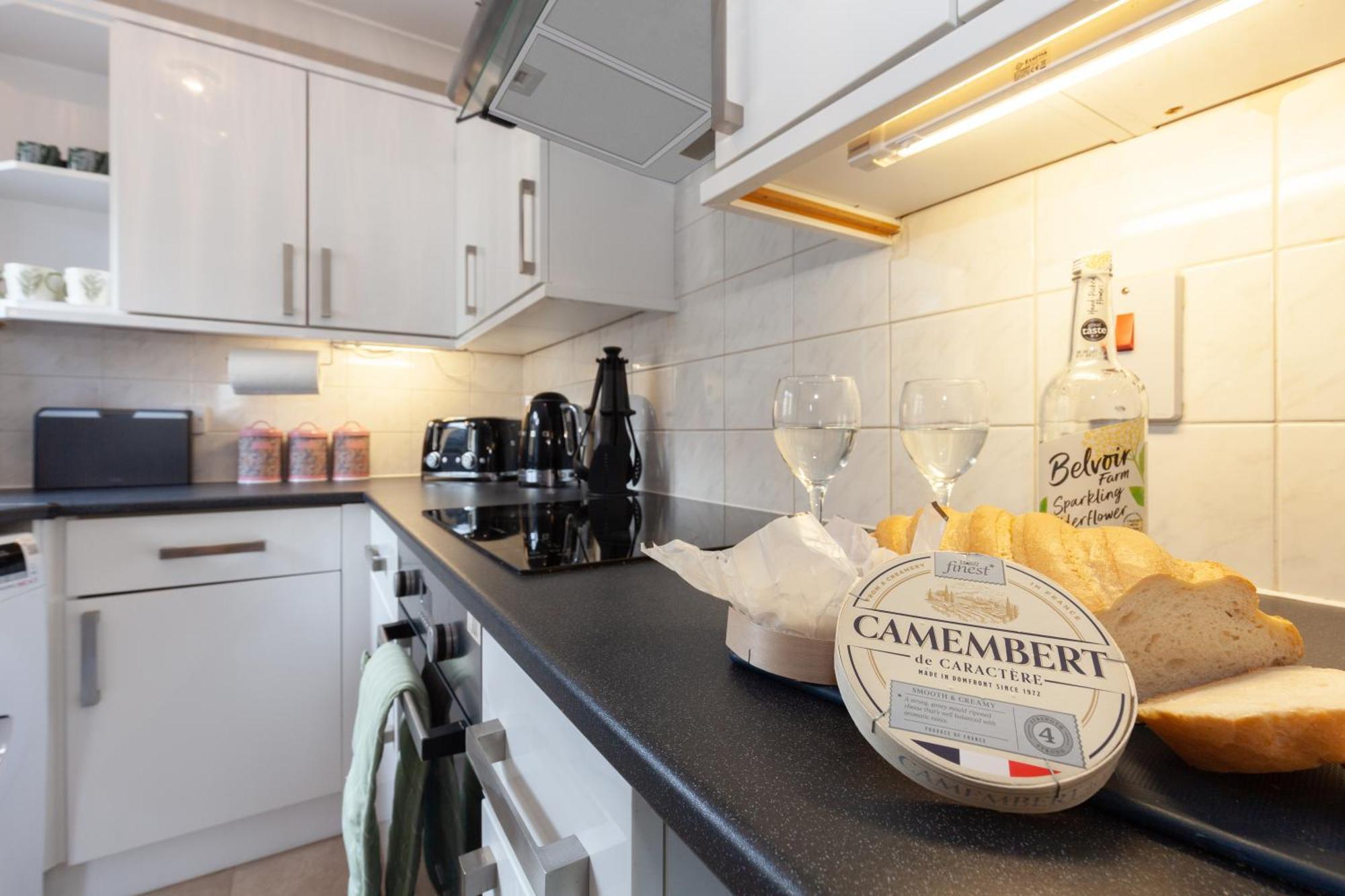A Gem Nestled In The Heart Of Oxford With Parking! Lejlighed Eksteriør billede